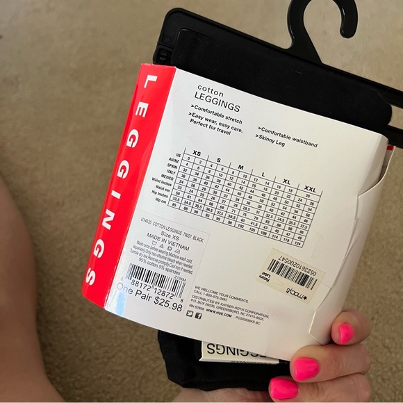 Hue xs leggings from Macy’s - Picture 2 of 2